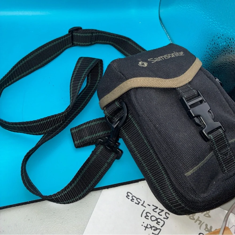 Samsonite Small Camera Bag Case Model #250 Black TW/Adjustable Shoulder Strap